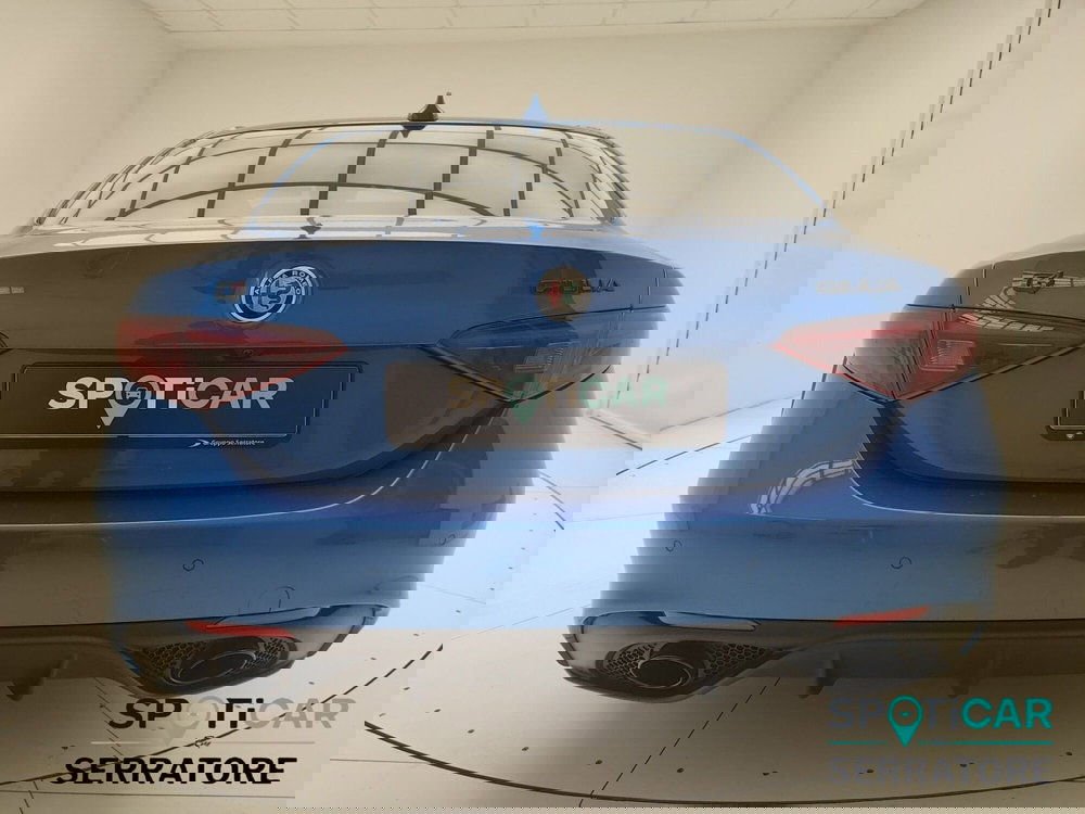 Alfa Romeo Giulia usata a Como (5)