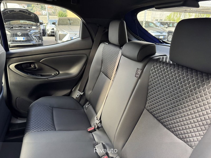 Toyota Yaris nuova a Como (7)