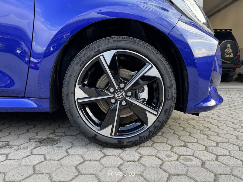 Toyota Yaris nuova a Como (8)