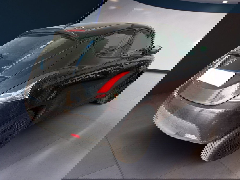 Lancia Ypsilon usata a Torino (4)