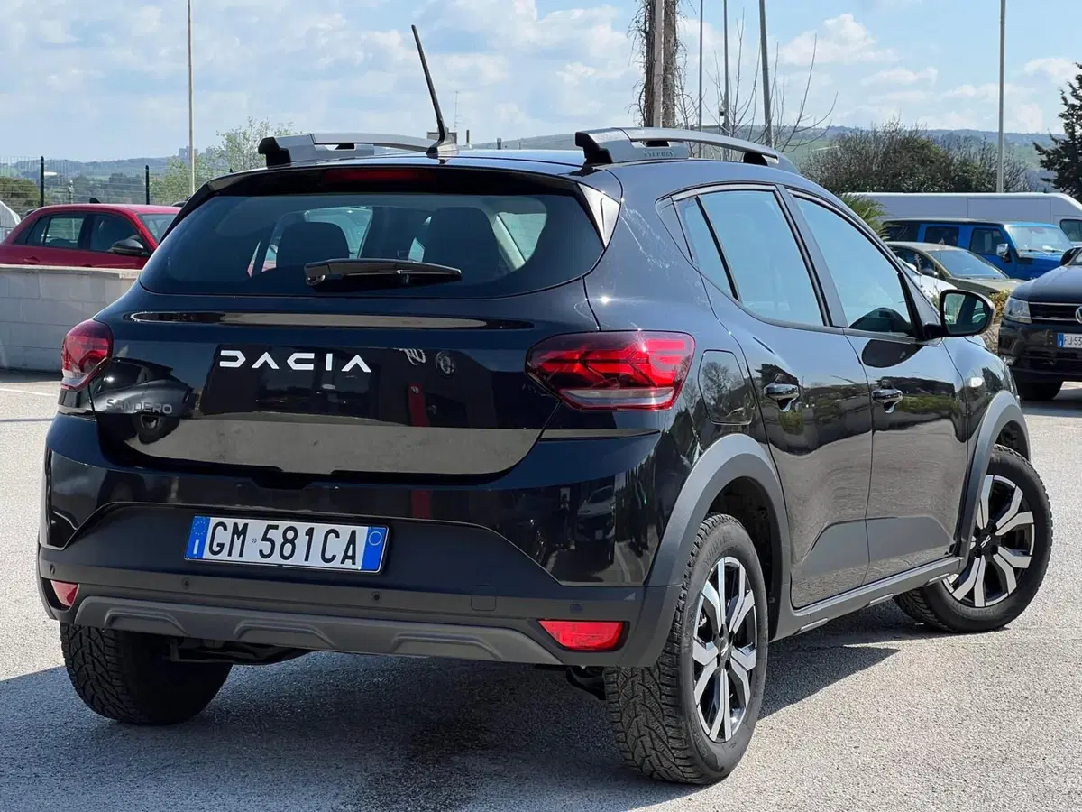 Dacia Sandero usata a Matera (11)