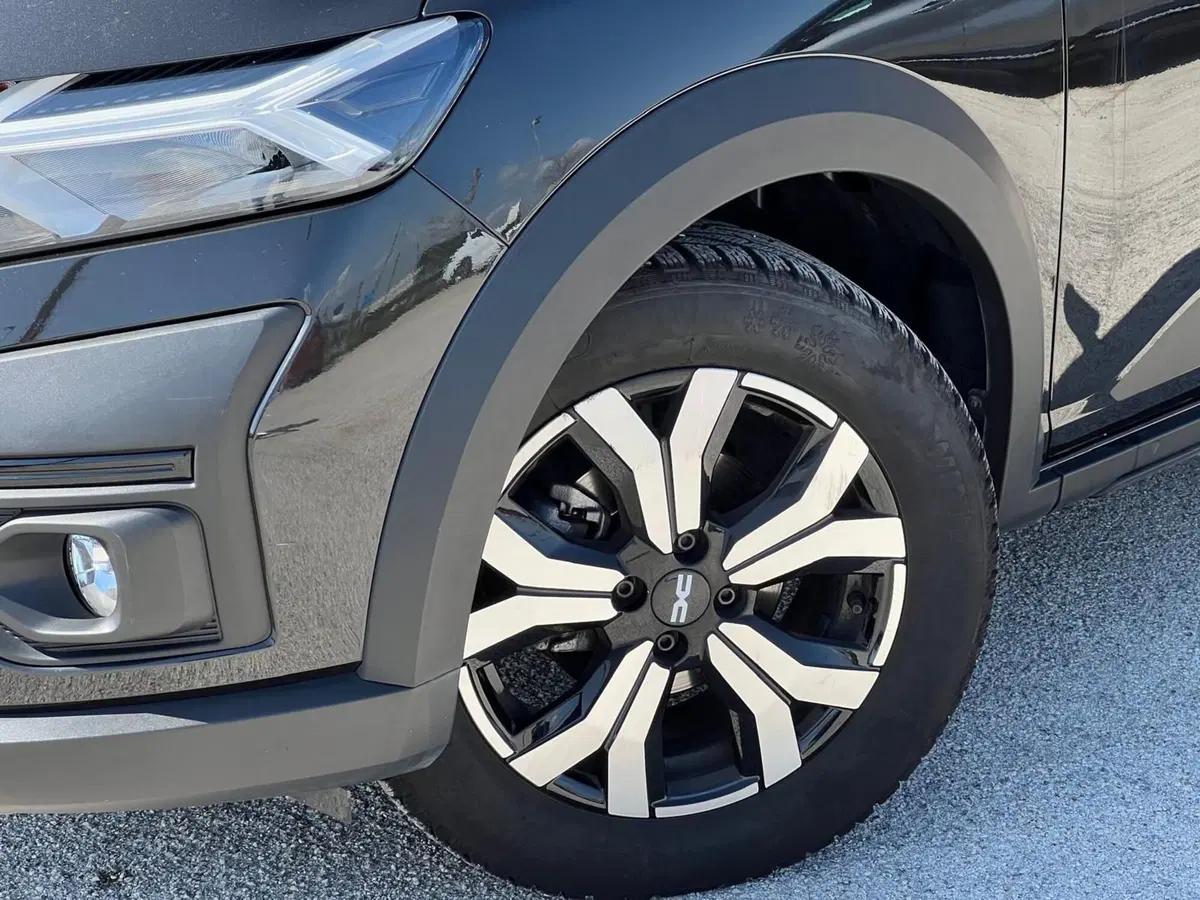 Dacia Sandero usata a Matera (4)