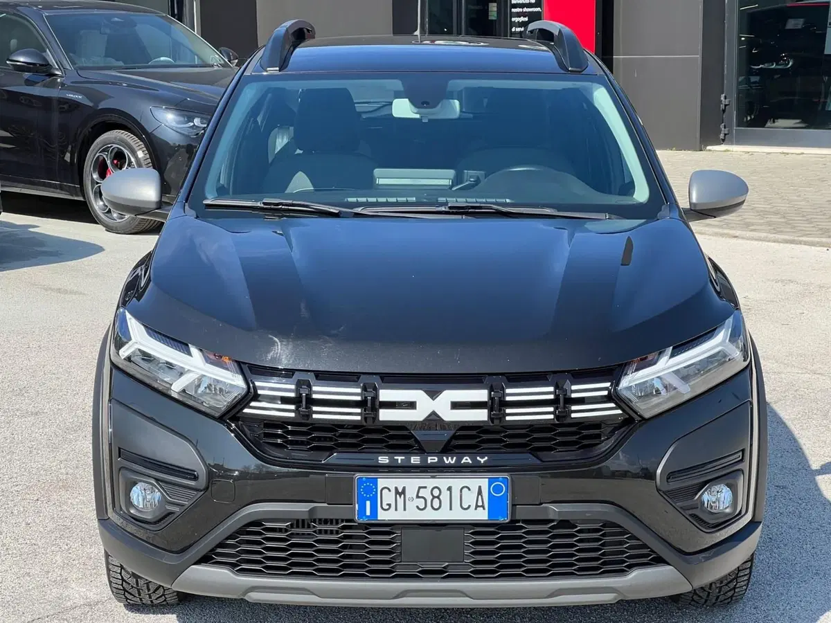 Dacia Sandero usata a Matera (8)