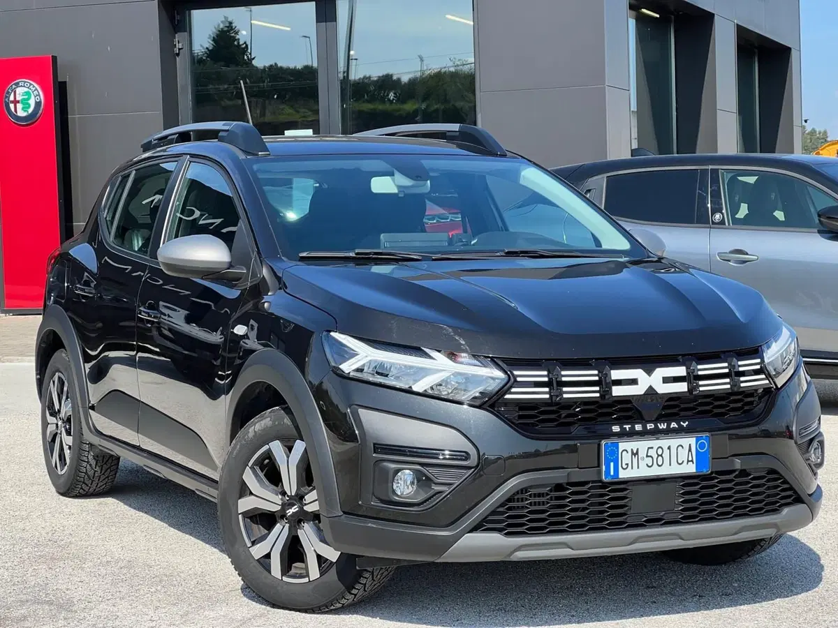 Dacia Sandero usata a Matera (9)