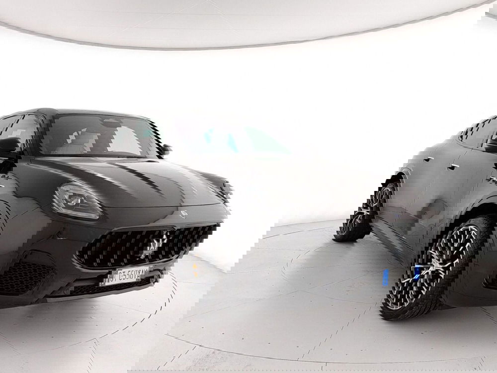 Maserati Grecale usata a Caserta