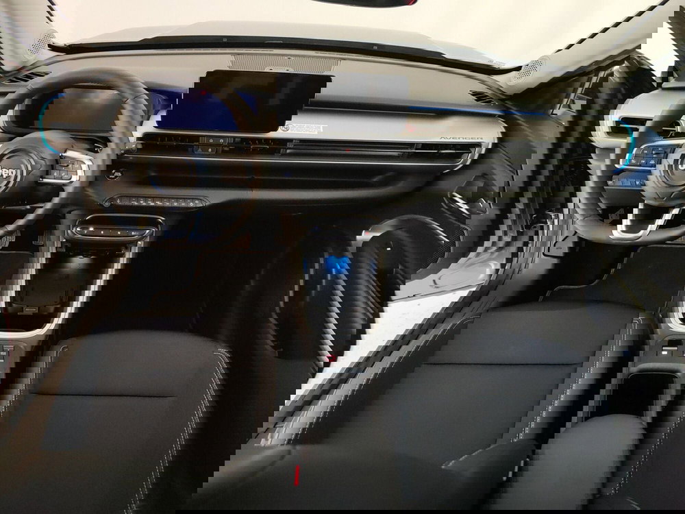 Jeep Avenger usata a Caserta (15)