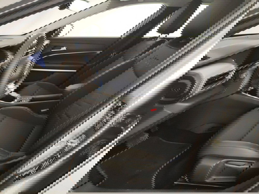 Jeep Avenger usata a Caserta (16)