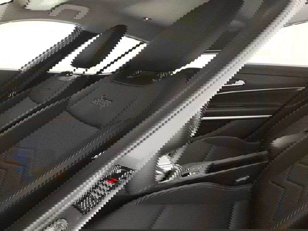 Jeep Avenger usata a Caserta (17)