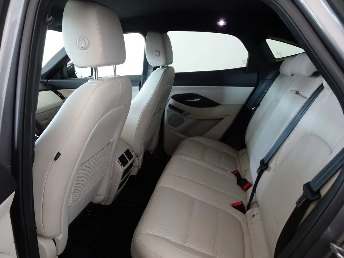 Jaguar E-Pace usata a Venezia (11)