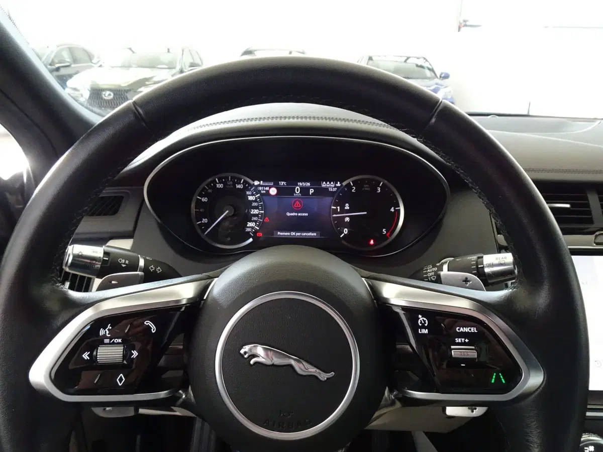 Jaguar E-Pace usata a Venezia (15)