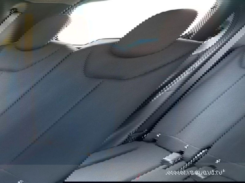 Toyota Aygo X usata a Varese (11)