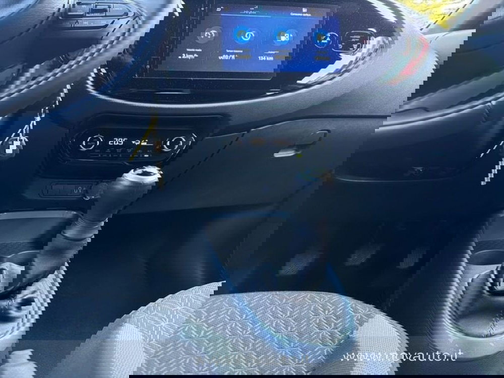 Toyota Aygo X usata a Varese (18)