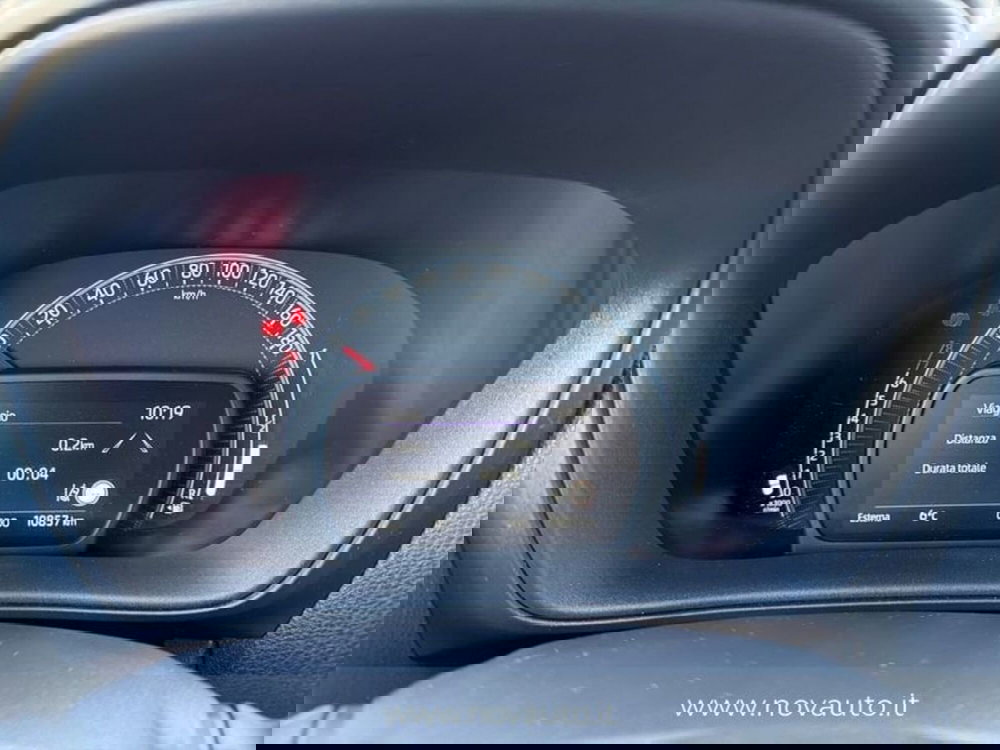 Toyota Aygo X usata a Varese (9)