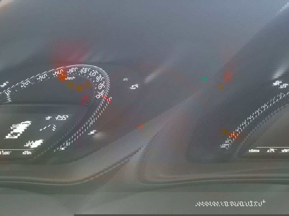 Toyota Aygo X nuova a Varese (13)