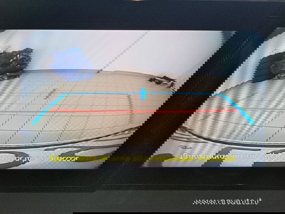 Toyota Aygo X nuova a Varese (15)