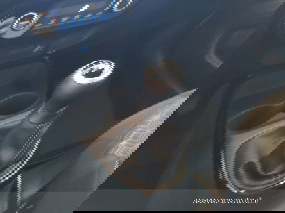 Toyota Aygo X nuova a Varese (17)