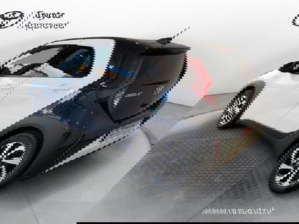 Toyota Aygo X nuova a Varese (2)