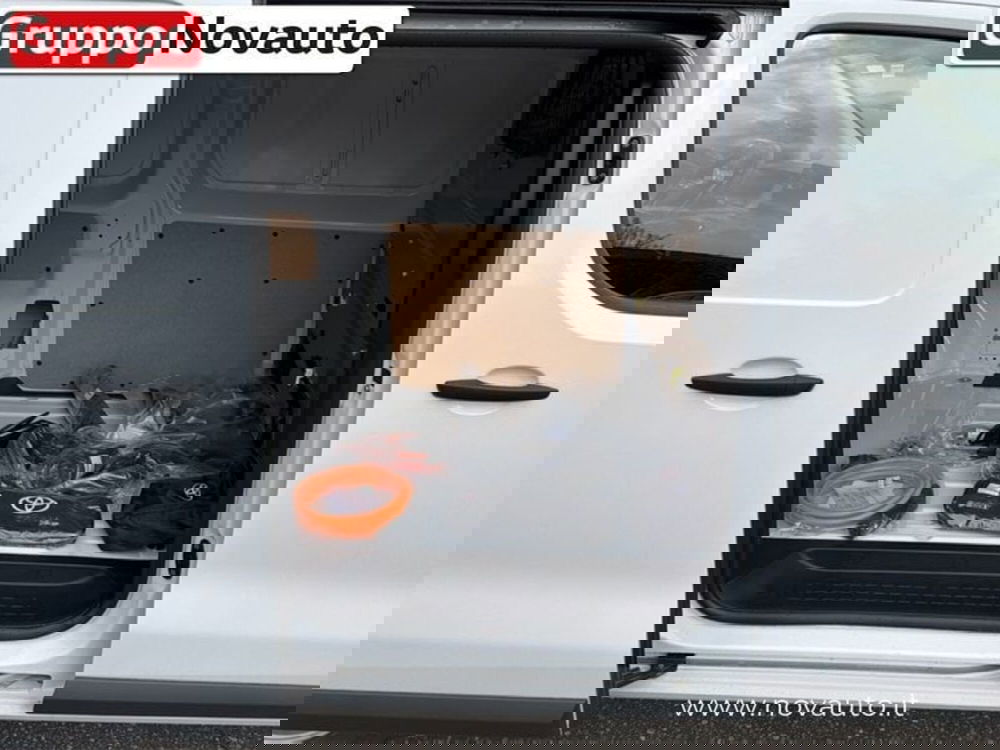 Toyota Proace nuova a Varese (12)