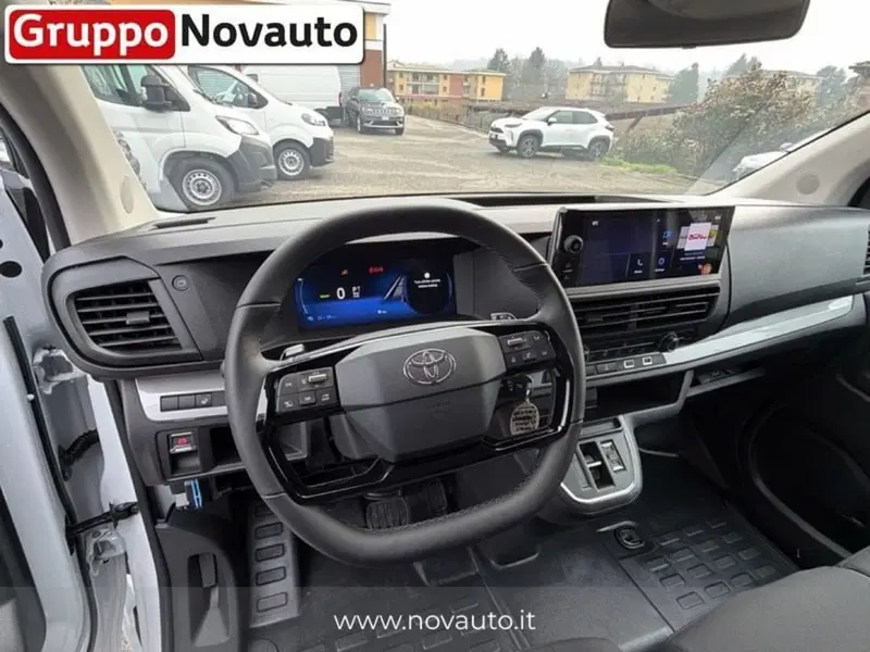Toyota Proace nuova a Varese (19)