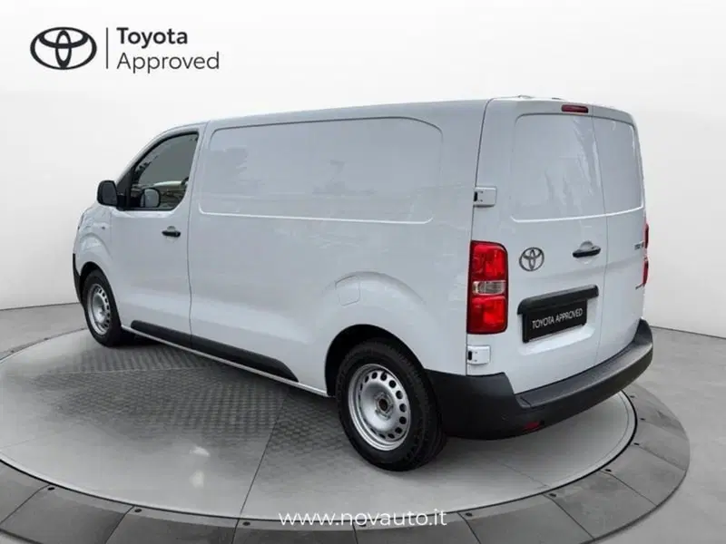 Toyota Proace nuova a Varese (3)
