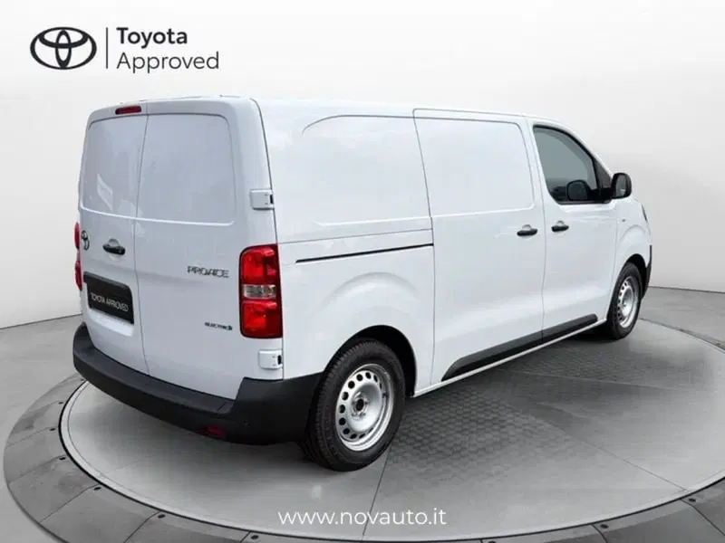 Toyota Proace nuova a Varese (5)
