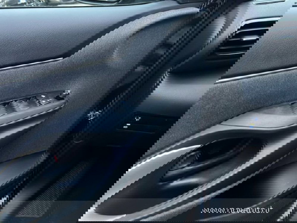 Toyota Yaris Cross usata a Varese (11)