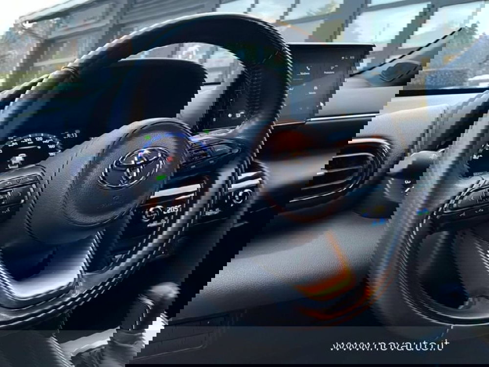Toyota Yaris Cross usata a Varese (14)