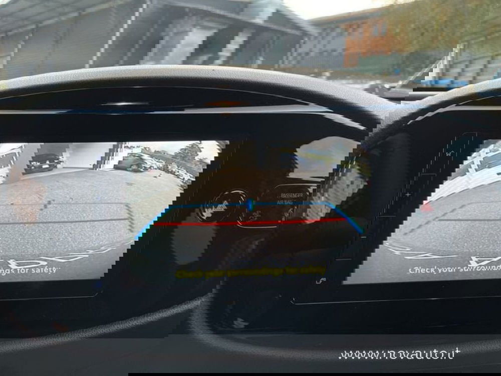 Toyota Aygo X nuova a Varese (14)