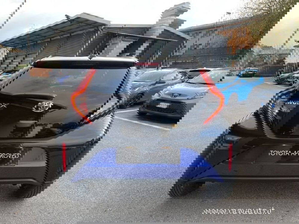 Toyota Aygo X nuova a Varese (8)