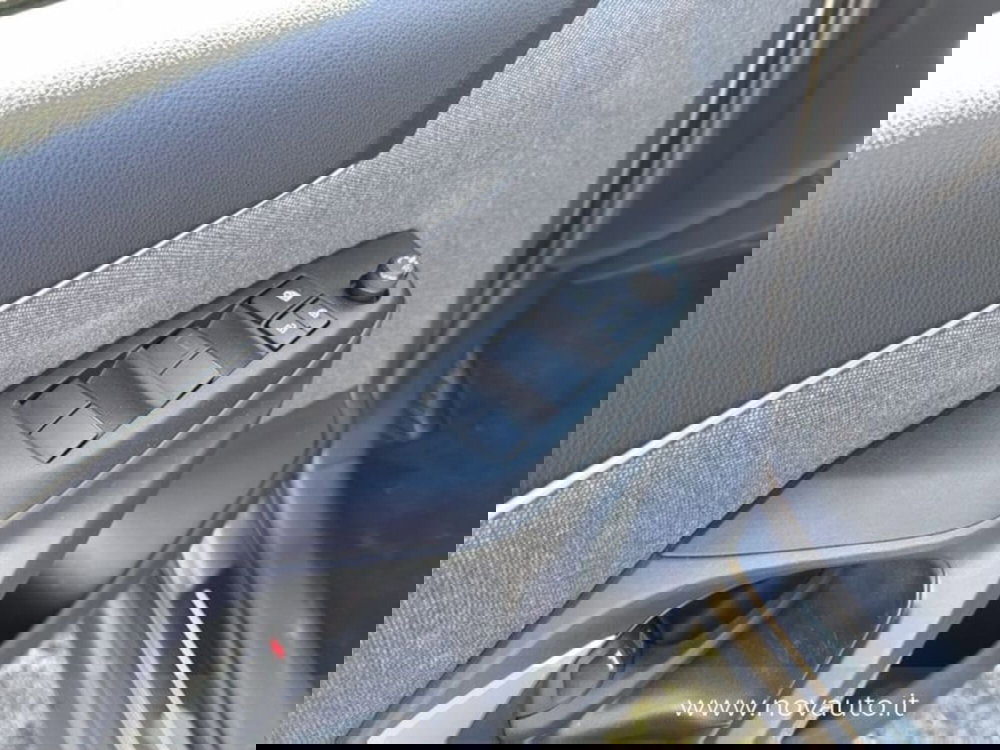 Toyota Yaris Cross usata a Varese (13)