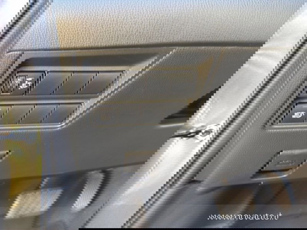 Toyota Yaris Cross usata a Varese (14)