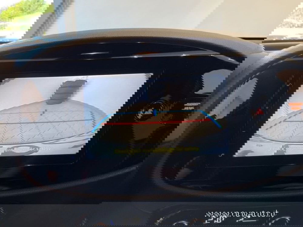 Toyota Aygo X nuova a Varese (15)