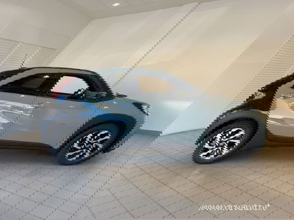 Toyota Aygo X nuova a Varese (6)