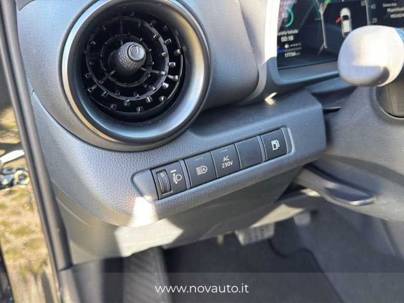 Toyota Toyota C-HR usata a Varese (13)