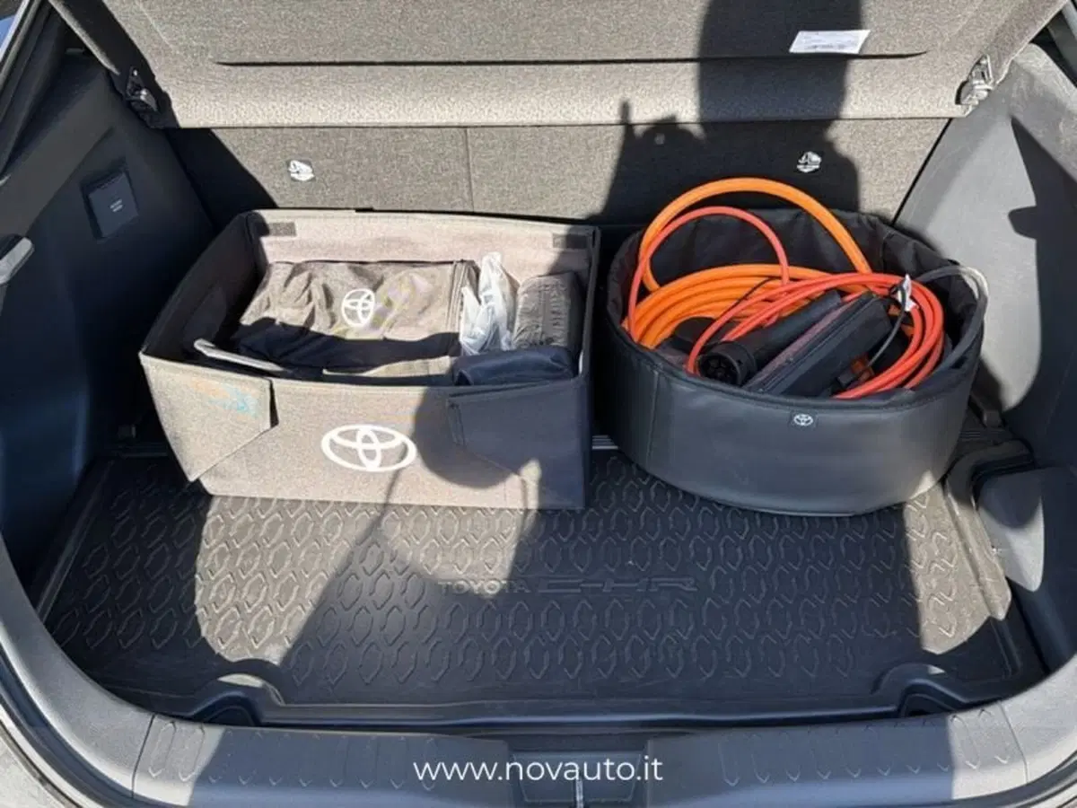 Toyota Toyota C-HR usata a Varese (20)