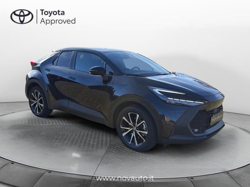 Toyota Toyota C-HR usata a Varese (4)