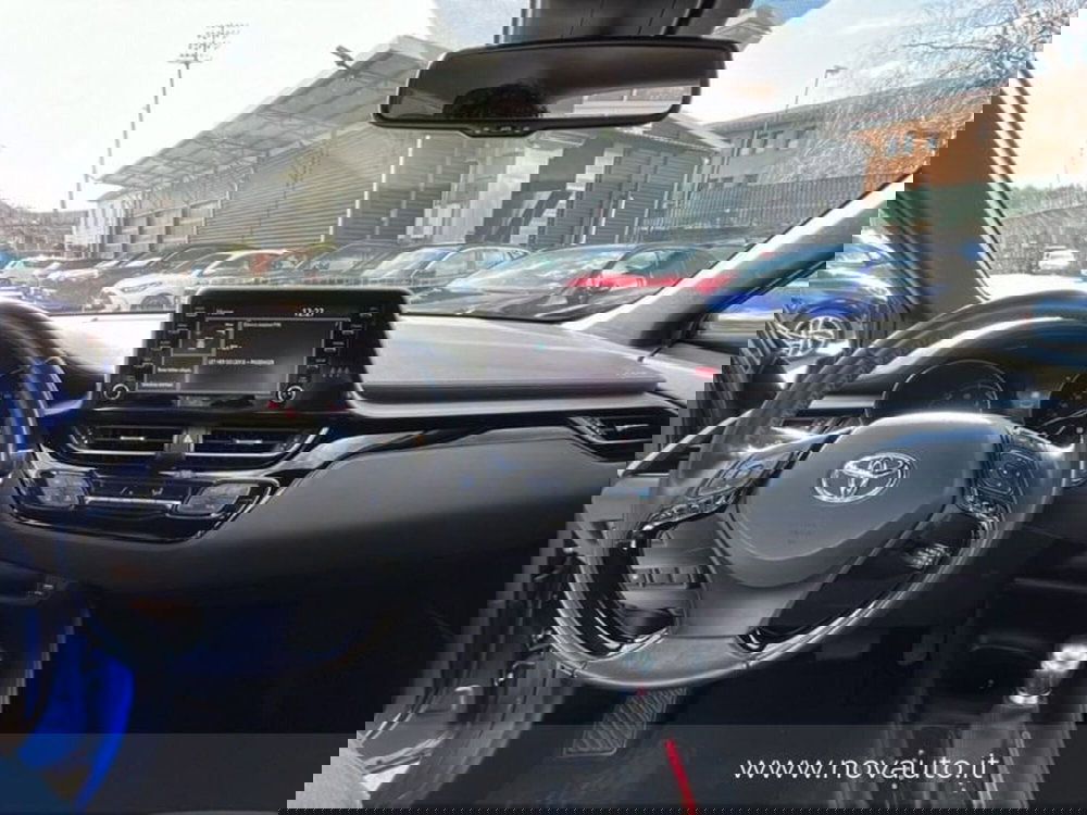 Toyota Toyota C-HR usata a Varese (12)