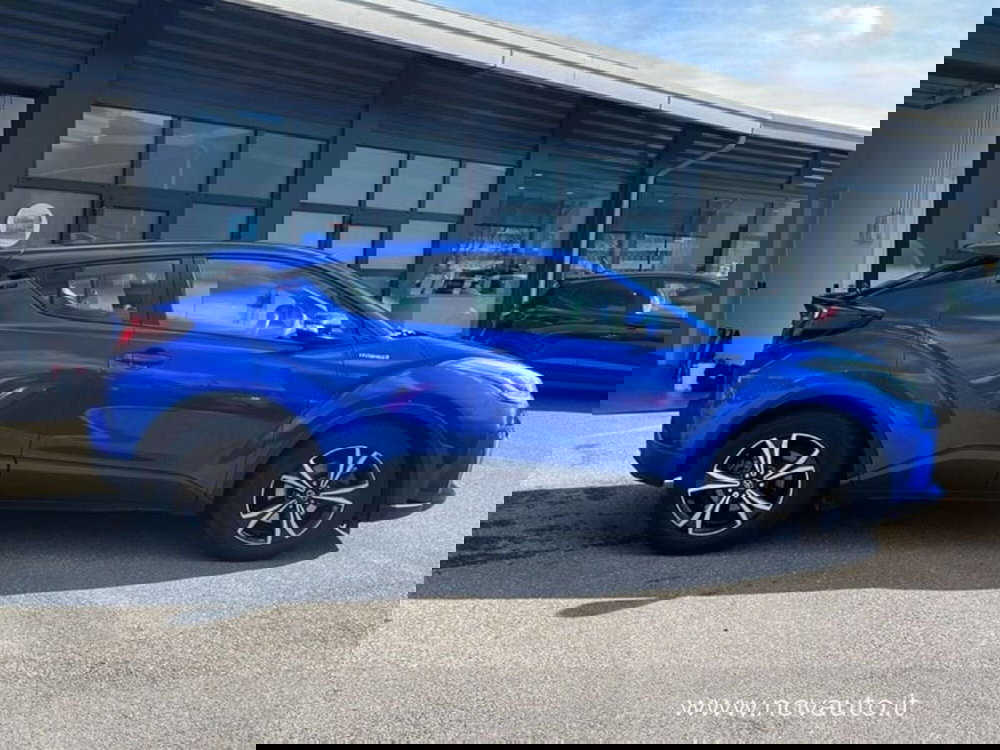 Toyota Toyota C-HR usata a Varese (8)