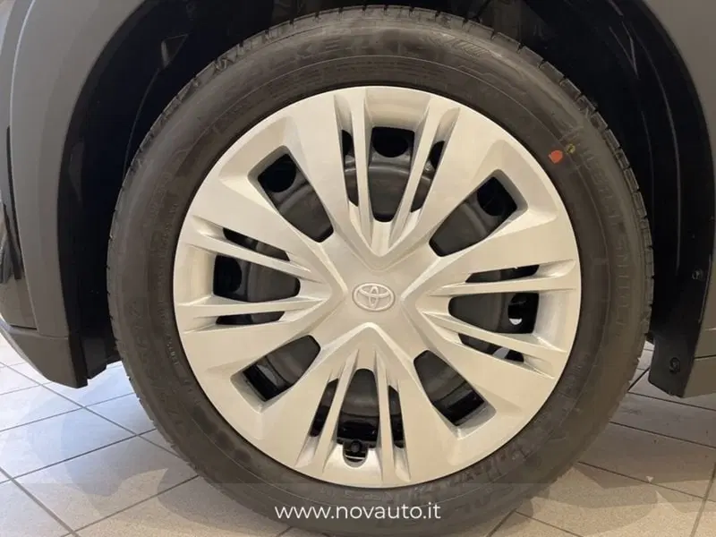 Toyota Aygo X nuova a Varese (10)
