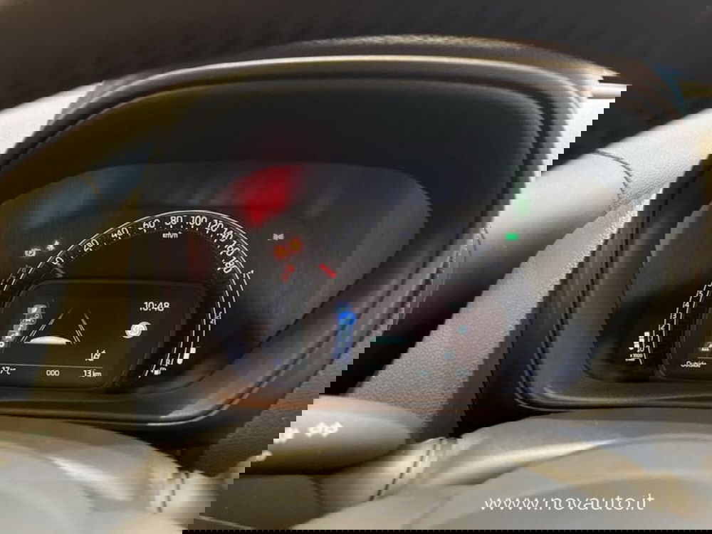 Toyota Aygo X nuova a Varese (16)