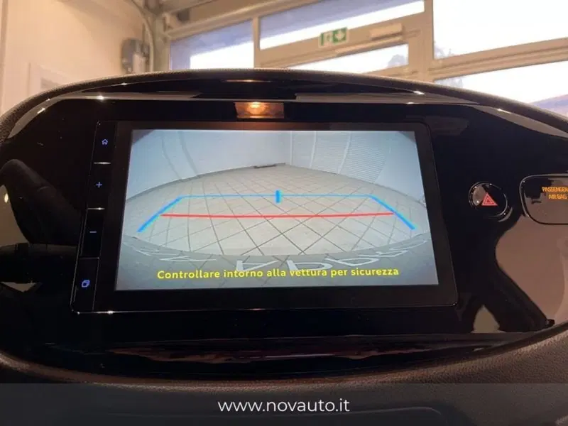 Toyota Aygo X nuova a Varese (18)