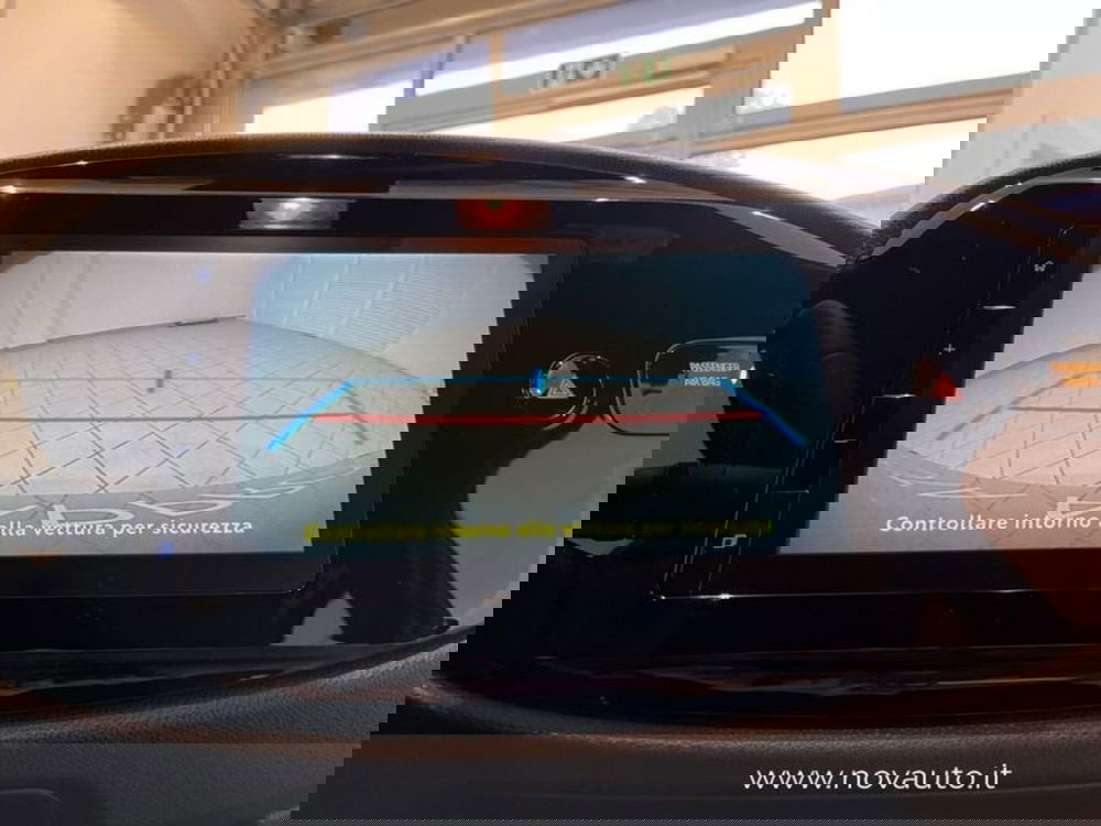 Toyota Aygo X nuova a Varese (18)