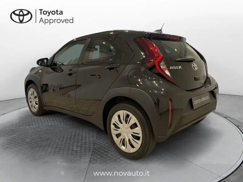 Toyota Aygo X nuova a Varese (2)