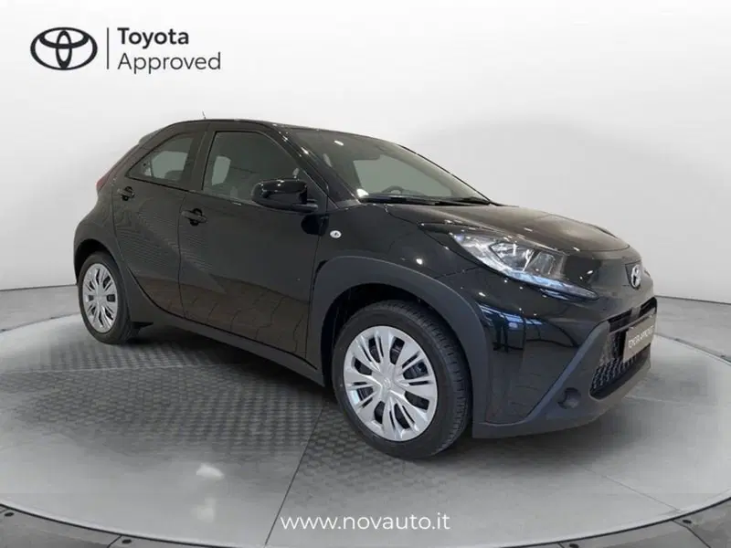 Toyota Aygo X nuova a Varese (3)
