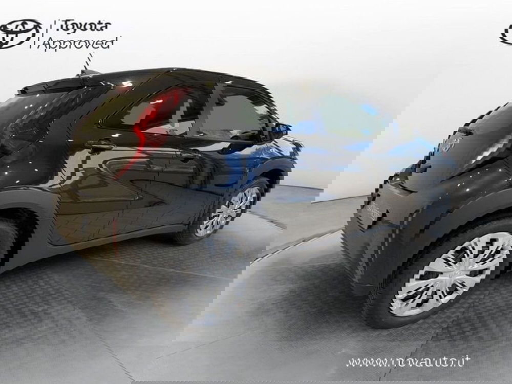 Toyota Aygo X nuova a Varese (4)