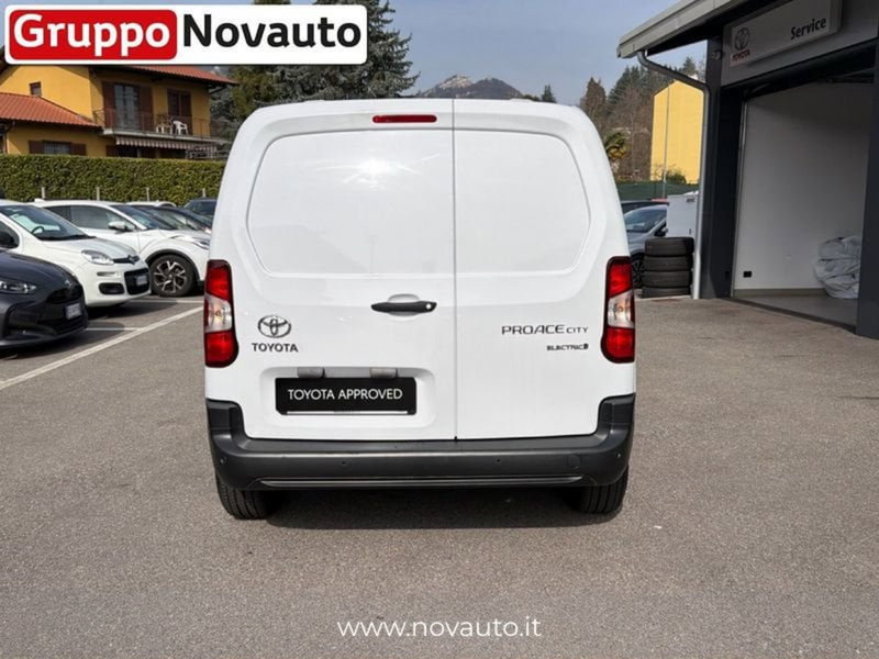 Toyota Proace City Electric usata a Varese (8)