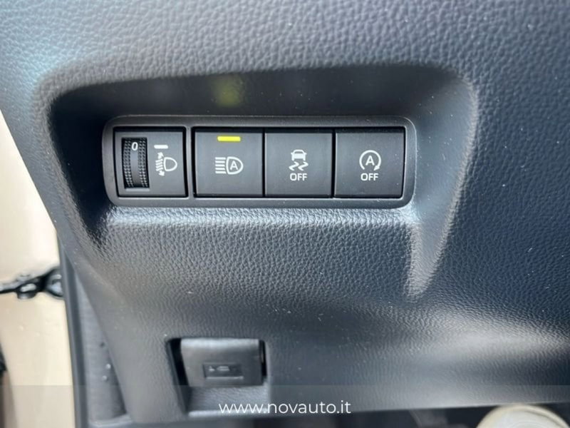 Toyota Aygo X usata a Varese (12)