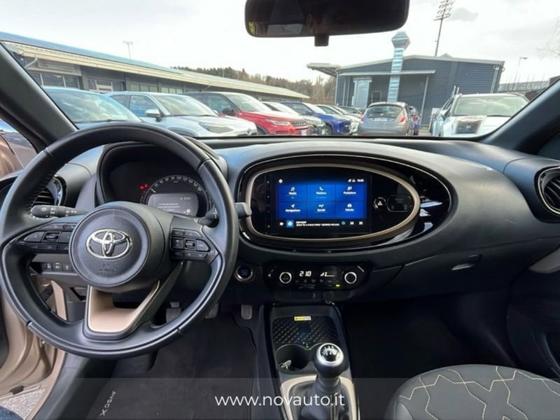 Toyota Aygo X usata a Varese (13)