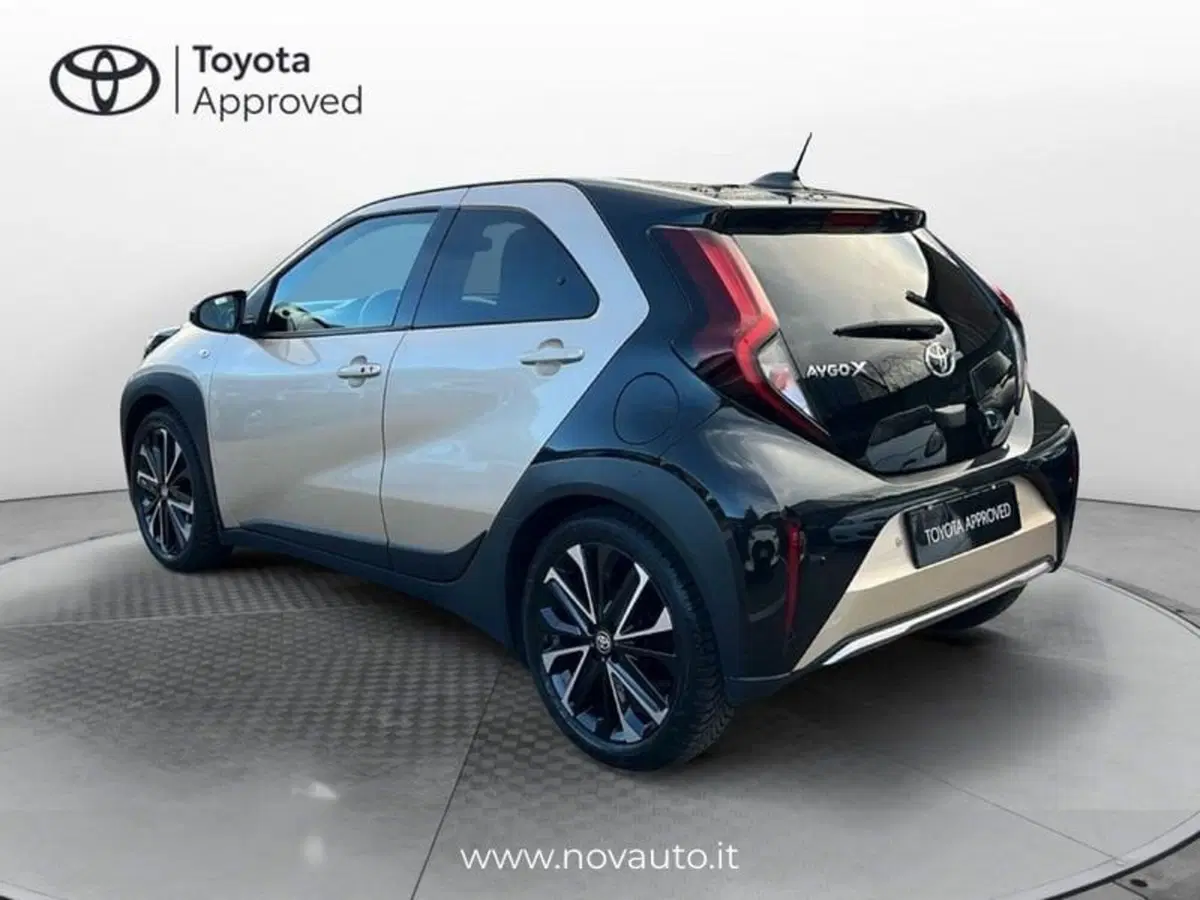 Toyota Aygo X usata a Varese (3)