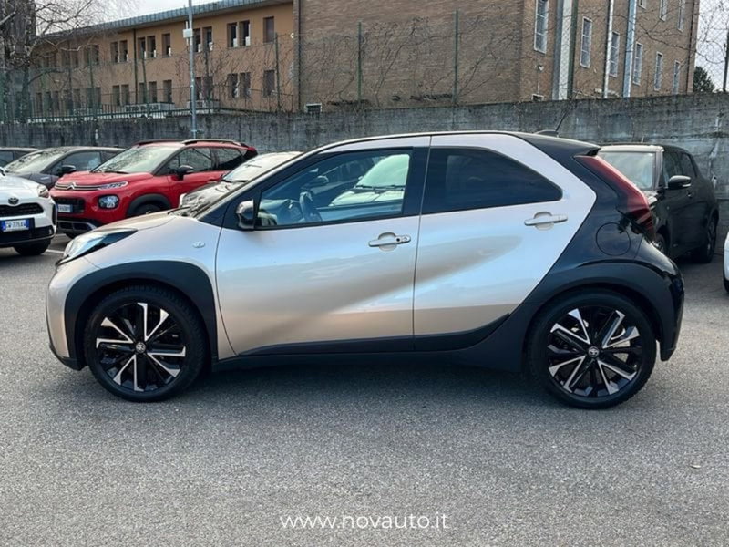 Toyota Aygo X usata a Varese (7)